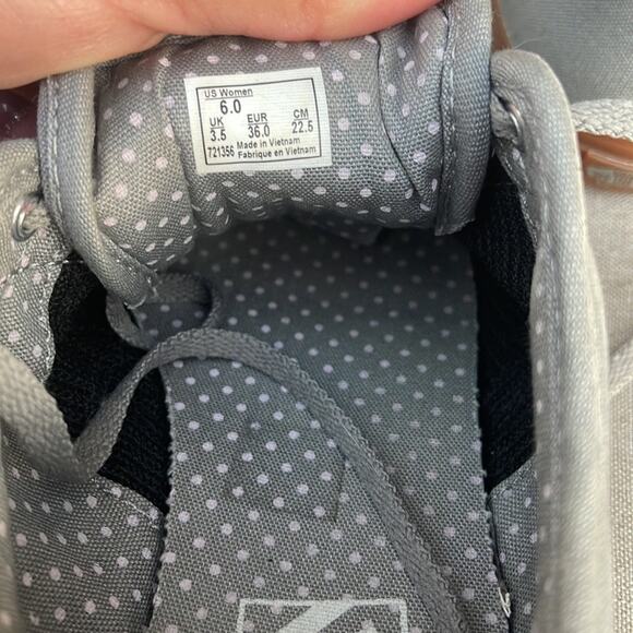Vans gray low top casual sneakers Women's size 6 - Picture 5 of 6